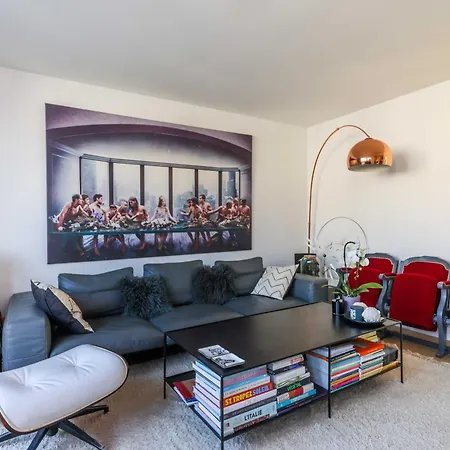 Modern Sacre-coeur Apartment